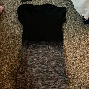 Black and Gray Lululemon short sleeve